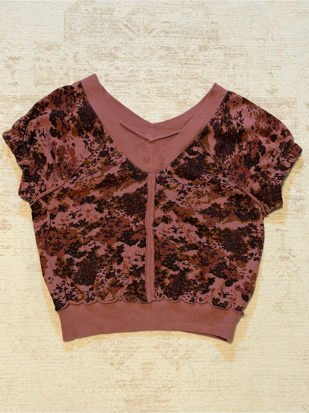 Pilcro Dusty Rose Floral V-Neck Cropped Top